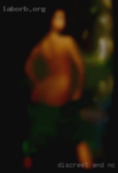 Discreet and love me NC ready to fuck some mature women.
